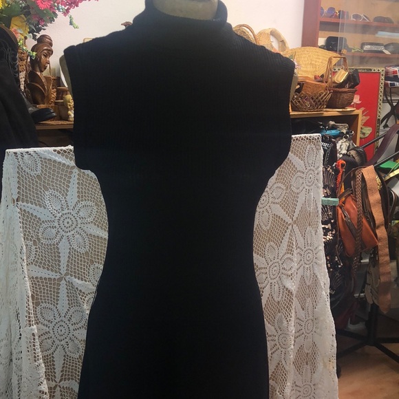Vintage sleeveless, turtleneck, ribbed knit dress- zipper in back - Act III - Picture 8 of 11